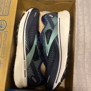 Brand new ghost cushion brooks size 8